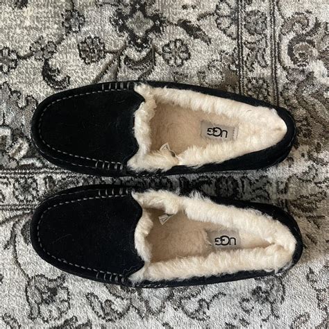 UGG Ansley slippers. Women’s size 8. Worn twice... - Depop