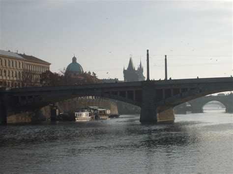 Prague - Vltava river | Copyright-free photo (by M. Vorel) | LibreShot