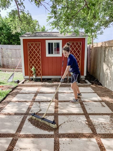 DIY Pea Gravel Patio With Pavers – Love & Renovations