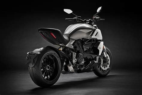 2019 Ducati Diavel 1260 | First Look Review | Rider Magazine