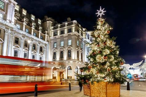 BIG England Christmas Quiz: 50 Questions & Answers (+ Picture Round ...