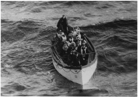 File:Photograph of a Lifeboat Carrying Titanic Survivors - NARA ...