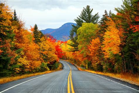 16 Places With Beautiful Fall Scenery | Cheapism.com