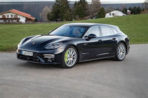 2023 Porsche Panamera Turbo S E-Hybrid Sport Turismo