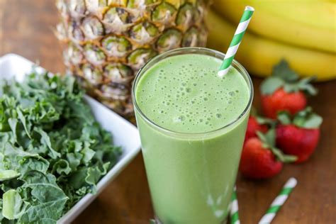 Kale Pineapple Smoothie {Delicious & Healthy} | Lil' Luna