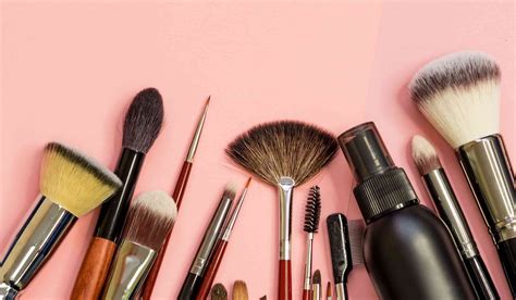 Top 7 Ideas About How to Clean your Makeup Tools - Live Enhanced