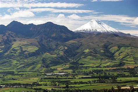 Ecuador: Trek along the Avenue of the Volcanoes - latimes