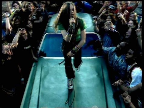 Avril Lavigne-'Sk8er Boi' MV screencaps [HQ] - Music Image (19783978 ...