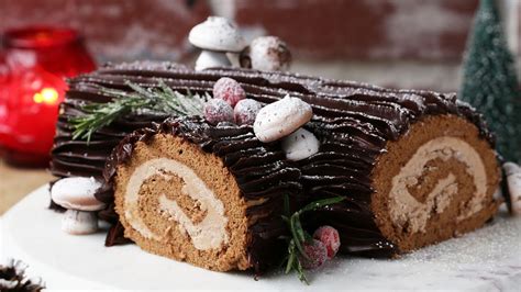 Classic French Chocolate Buche De Noel Recipe | Deporecipe.co