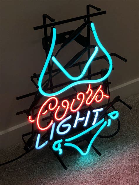 Coors Light Neon Sign | Arkansas Hunting