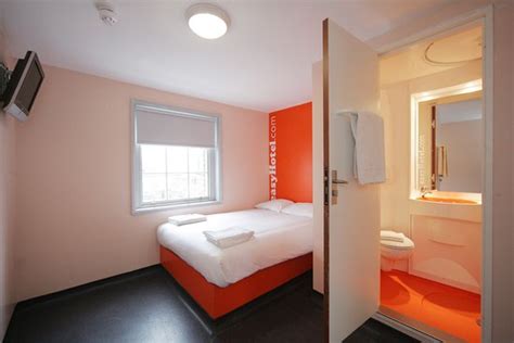 EASYHOTEL LONDON SOUTH KENSINGTON $40 ($̶4̶9̶) - Updated 2018 Prices ...