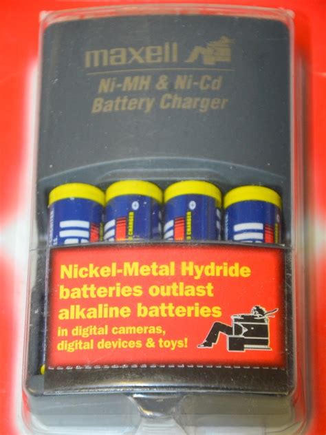 Maxell P2001 Nickel-Metal Hydride Battery Charger Kit -New Old Stock ...