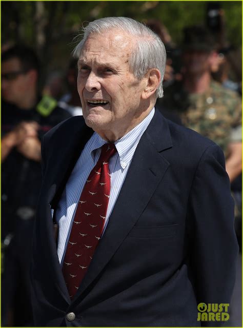 Donald Rumsfeld Dead - Former Secretary of Defense Dies at 88: Photo ...