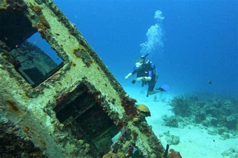 San Andrés Island Scuba Diving - Book Online at Civitatis.com