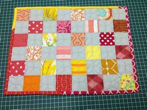 Scrappy placemat Scrappy, Placemats, Quilts, Quilt Sets, Log Cabin ...