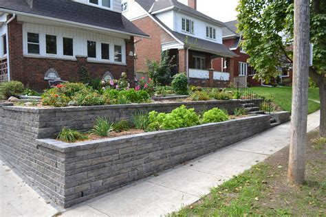 Retaining Walls - Pavestone