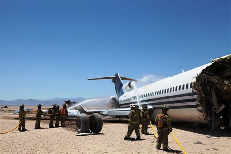 Crash of a Boeing 727-212 in Laguna Salada | Bureau of Aircraft ...