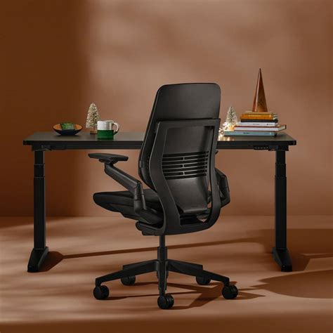 Steelcase Standing Desk - A Premium Desk with a Mid Price Range