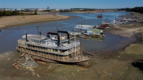 Riverboat casino that sank in Mississippi River resurfaces amid ...