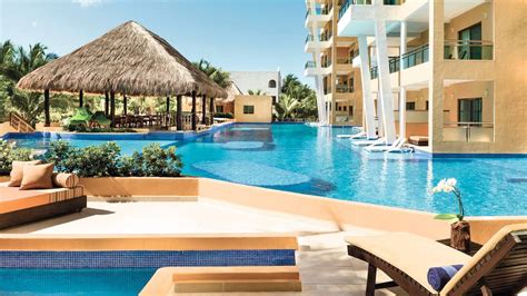 Our pick of the best swim-up rooms | TUI