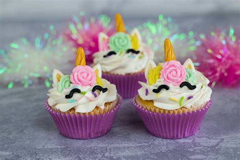 The Most Magical Unicorn Cupcakes - Horsing Around In LA