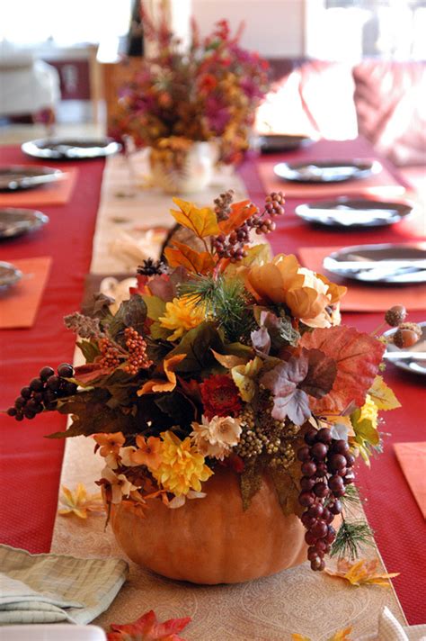 55 Beautiful Thanksgiving Table Decor Ideas - DigsDigs