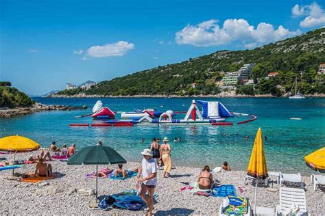 LAPAD BAY BEACH - Croatia Gems