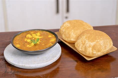 Poori Aloo Bhaji Recipe | Puri Bhaji Banane Ki Recipe | Aloo Puri Bhaji ...