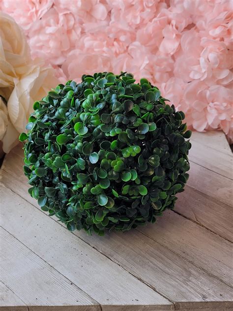 AKARI Boxwood Ball, 7 Faux Topiary Ball, Outdoor/indoor Artificial ...