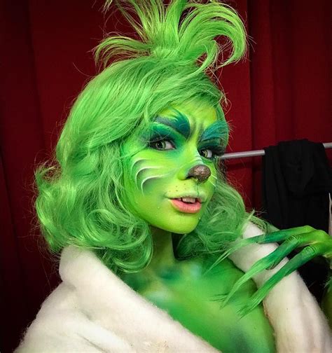 diy grinch costume woman - Kenda Knudsen