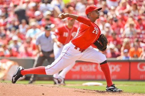 Raisel Iglesias Stats, News, Pictures, Bio, Videos - Cincinnati Reds - ESPN