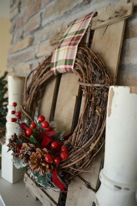 Easy DIY Christmas Wreath - Little Vintage Nest