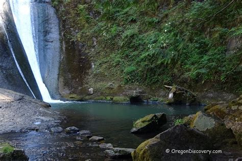 Wolf Creek Falls - Hiking | Southern Oregon - Oregon Discovery