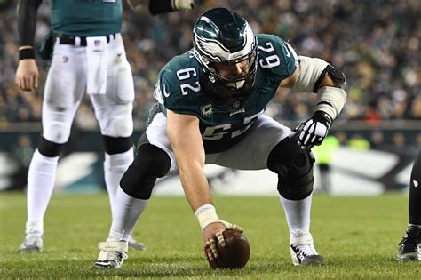 Eagles' Kelce played through substantial injuries in 2018