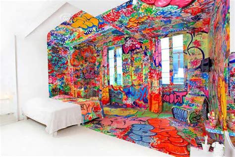 16 Cool Graffiti Wall Mural Ideas – Critical Cactus