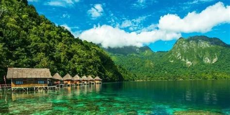 Pantai Ora, Maluku Tengah, pantai yang indah dan spot favorit para ...