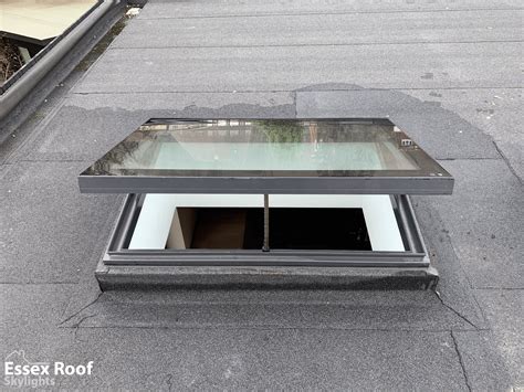 Electric Opening Skylight 2023 – 600x900mm | Essex Roof Sky Lights