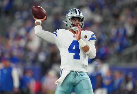 Dak Prescott's Girlfriend Loved His Monday Night Football Performance ...