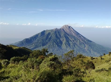 76+ Konsep Gunung Terindah Di Jawa, Gambar Pemandangan