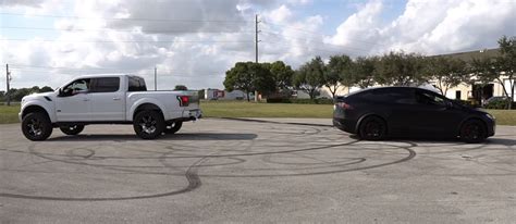 Someone finally performed a Ford F-150 vs Tesla tug-of-war, but not ...