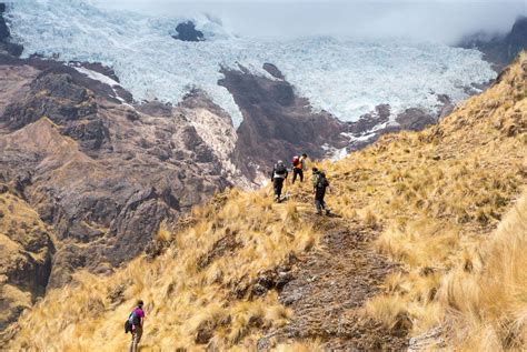 Hiking in the Sacred Valley with Explora - Elite Traveler