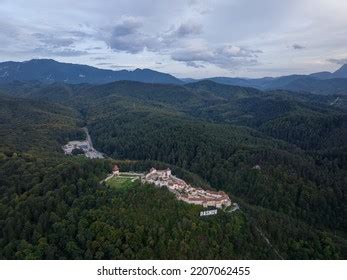 Aerial View Rasnov Fortress Romania Stock Photo 2207062455 | Shutterstock