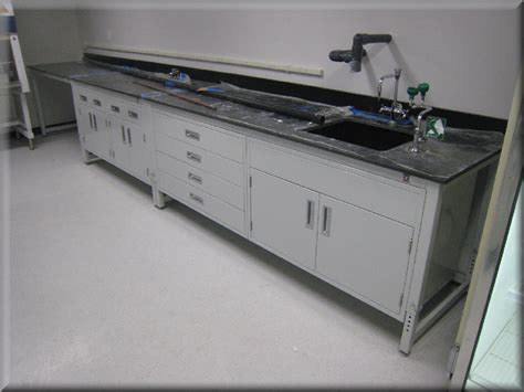 Lab Tables & Science Lab Tables - Metal Tables, Workbenches & Workstations