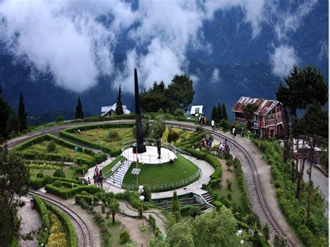 Batasia Loop, Darjeeling - Timings, Best time to Visit