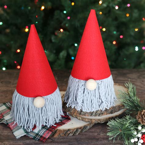 How to Make an Adorable Christmas Gnome {from a TP roll!} - It's Always ...