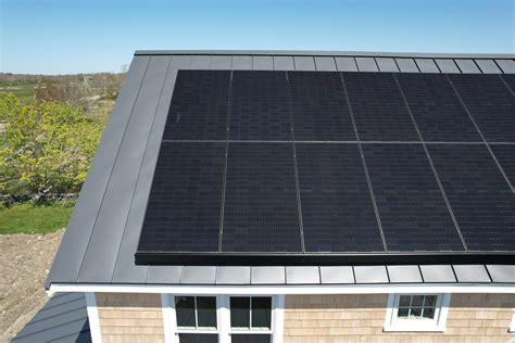 Solar Panels On Metal Roof: Comprehensive Guide - Isaksen Solar