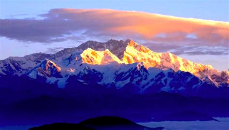 Darjeeling Tiger Hill Sunrise and Hike | Ashmita Trek and Tours