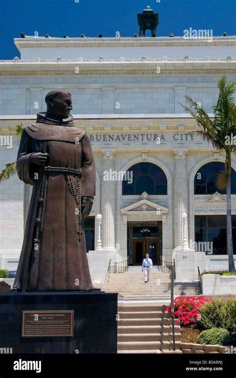 Father Junipero Serra statue by John Palo Kangas at Ventura City Hall ...