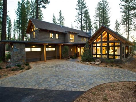 Rustic Architecture Integrates Easily In The Environment