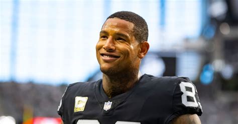 Darren Waller injury: Raiders TE reportedly strained IT band in knee ...